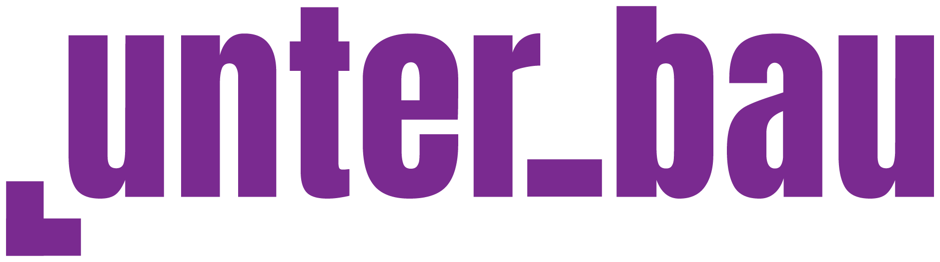 Das breitformatige Bild zeigt das Logo „unter_bau“ in kräftigem Violett auf reinweißem Hintergrund. Der Schriftzug erstreckt sich nahezu über die gesamte Bildbreite und besteht ausschließlich aus Kleinbuchstaben. Die Buchstaben sind sehr groß, auffallend fett und in einer modernen, serifenlosen Schriftart gestaltet. Ihre Formen sind geometrisch, mit breiten senkrechten Strichen und schmalen, abgerundeten Aussparungen. Zwischen den Wörtern „unter“ und „bau“ befindet sich ein violetter Unterstrich, der auf gleicher Höhe wie die unteren Enden der Buchstaben verläuft. Links unten, deutlich unterhalb des eigentlichen Schriftzugs, steht ein weiteres violettes Gestaltungselement. Es besteht aus einem breiten, rechtwinkligen Balken in Form eines großen, spiegelverkehrten L. Dieses Element greift die kantige Gestaltung der Schrift auf. Das Logo ist minimalistisch und kontrastreich gestaltet. Die Kombination aus massiver violetter Typografie, weißem Hintergrund und geometrischen Formen vermittelt einen markanten, selbstbewussten und modernen Eindruck.