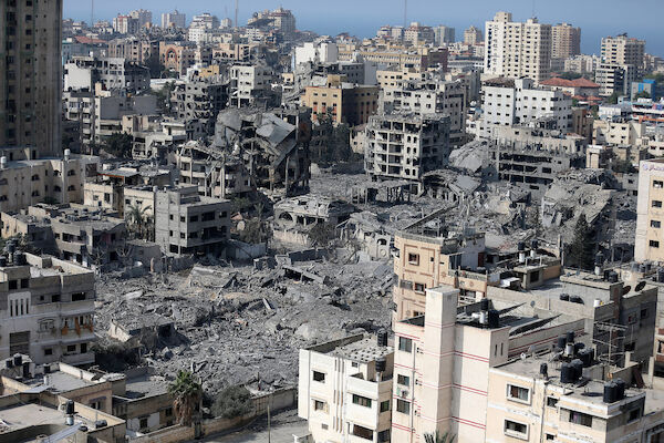 Ein verwüstetes Viertel des Rimal-Viertels im Herzen von Gaza-Stadt nach israelischen Bombenangriffen, Gaza-Streifen, 23. Oktober 2023. (Mohammed Zaanoun/Activestills)